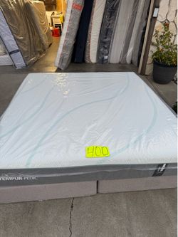 King size mattress and box Pring Tempur Pedic