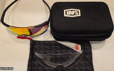 100% Bicycle Racetrap Sunglasses with clear lense and protective pouch and case