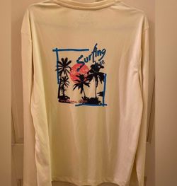 NEW Beautiful Vintage surfers active tee
