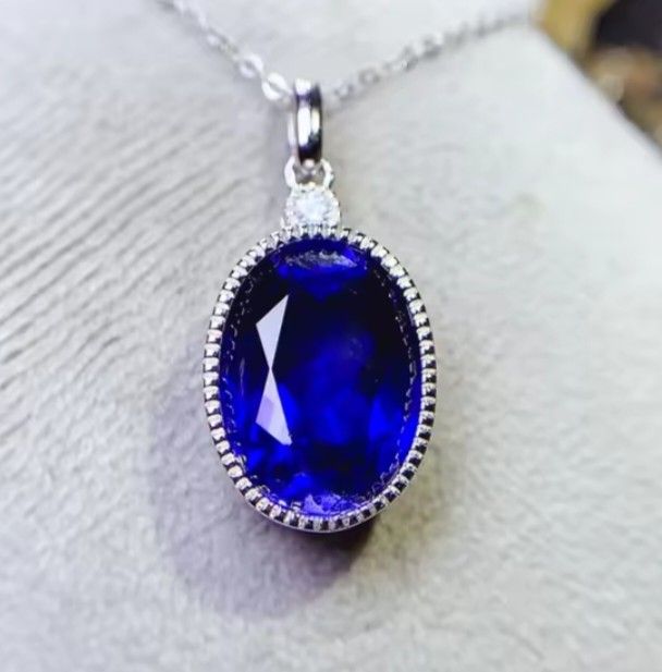 Natural Blue Sapphire 10 x 14mm Oval Pendant Necklace  In 925 Sterling Silver