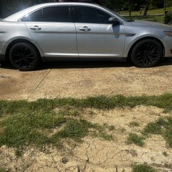 2013 Ford Taurus Sel 