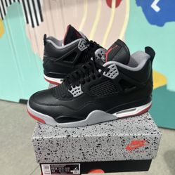 💯 %  Authenticity Guarantee Size 10.5 - Air Jordan 4 Retro Bred Reimagined
