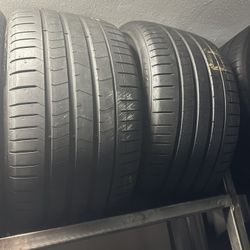 PAIR OF TIRE 295 30 20 PIRELLI 85% LIFE