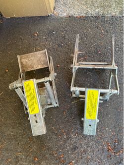 2 Mole Eliminator mole traps