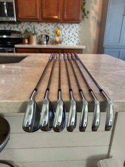 Srixon ZXi7 Iron Set