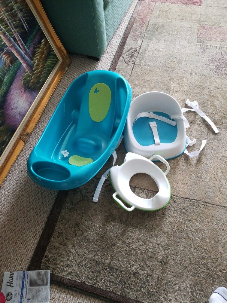 Kids bathing staff