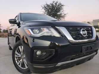 2018 Nissan Pathfinder SL