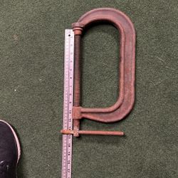 Vintage C-clamp 408