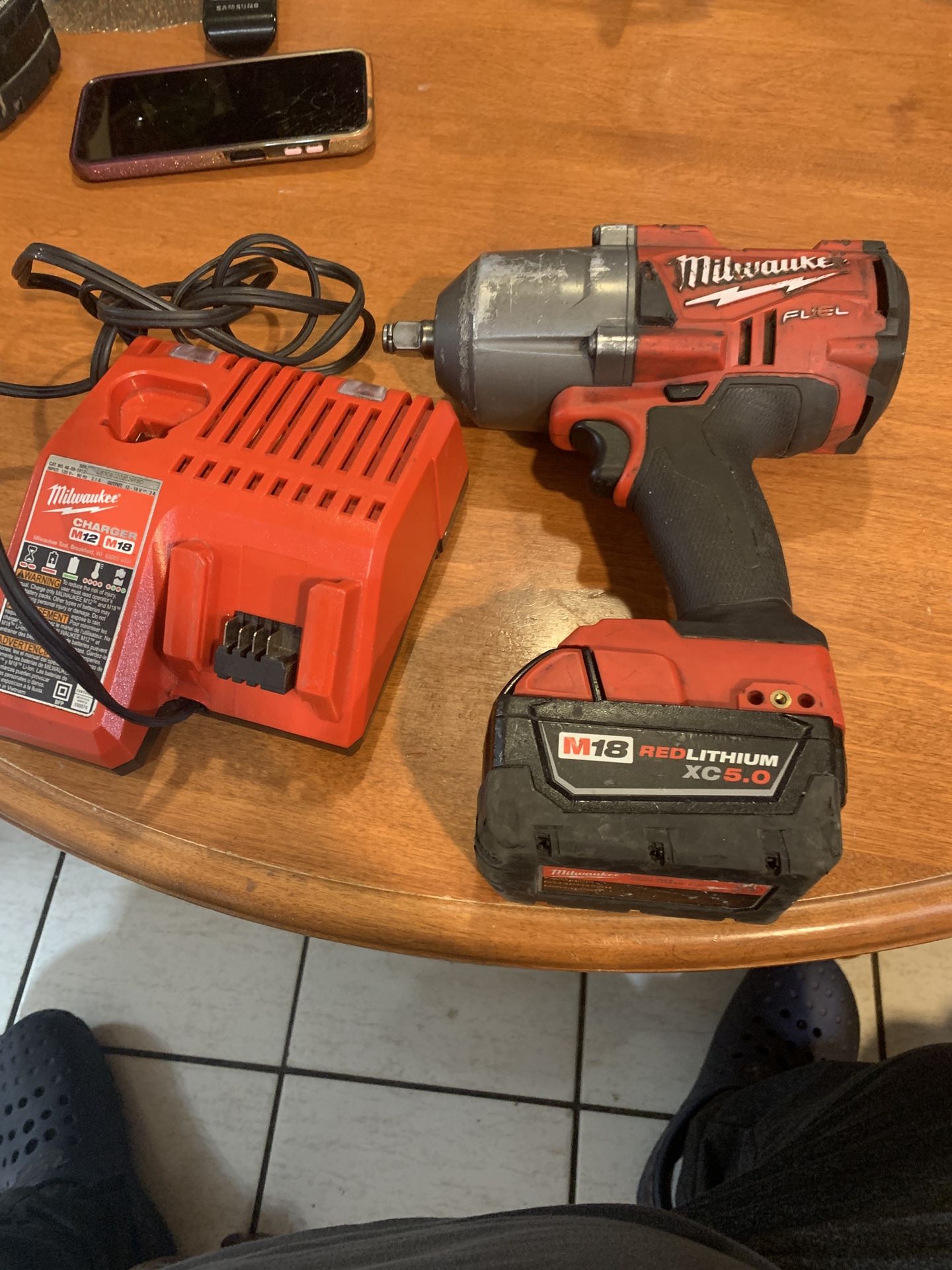 M18 Millwakee 1/2 Wrench With Batery And Charger