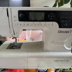 Bernette Sewing Machine 