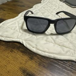 Oakley Men’s Holbrook XXL 