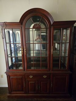 CHINA CABINET SOLID CHERRY WOOD