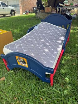 Toddler bed