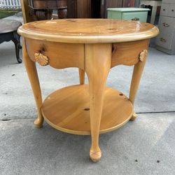 SOLID WOOD COFFEE TABLE