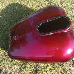 2010 SUPERGLIDE FAT BOY TANK  FOR HARLEY DAVIDSON MUST GO TONIGHT