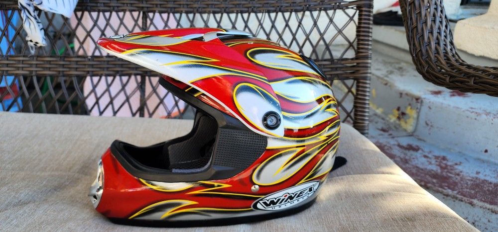 Winex Helmet Youth LARGE