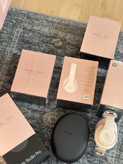Kim x beats LIMITED EDITION LIMITED STOCK