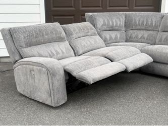 Sectional Couch Power recliner great condition
