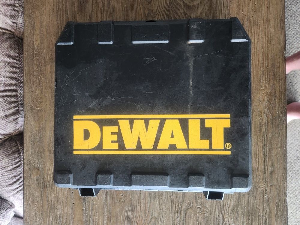 DeWalt DC742KA Workshop Tool Kit
Box