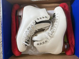 Riedell 255 Motion Competitive Ice Skates (Size 8 Narrow) - W/ Box & Soft Blade Covers