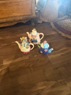 Set of 3 Decorative Ceramic Teapots