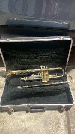 blessing USA case with trumpet