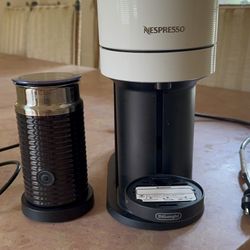 ✅ Nespresso vertuo + milk frother