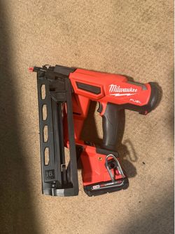 Milwaukee m18 16g finish nailer