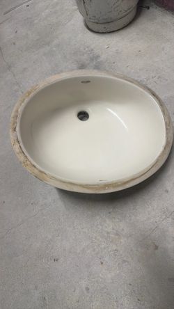 Bathroom sink