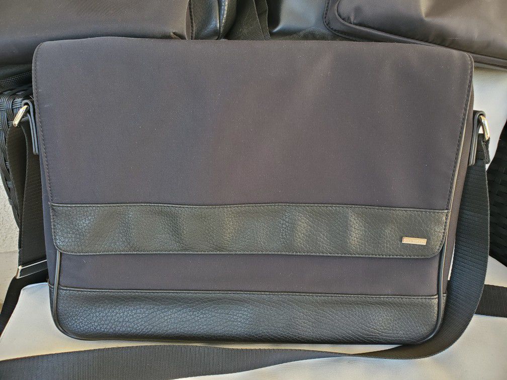 Calvin Klein Messenger Bag