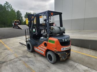 Toyota 8FGU25 Forklift (5,000lb)