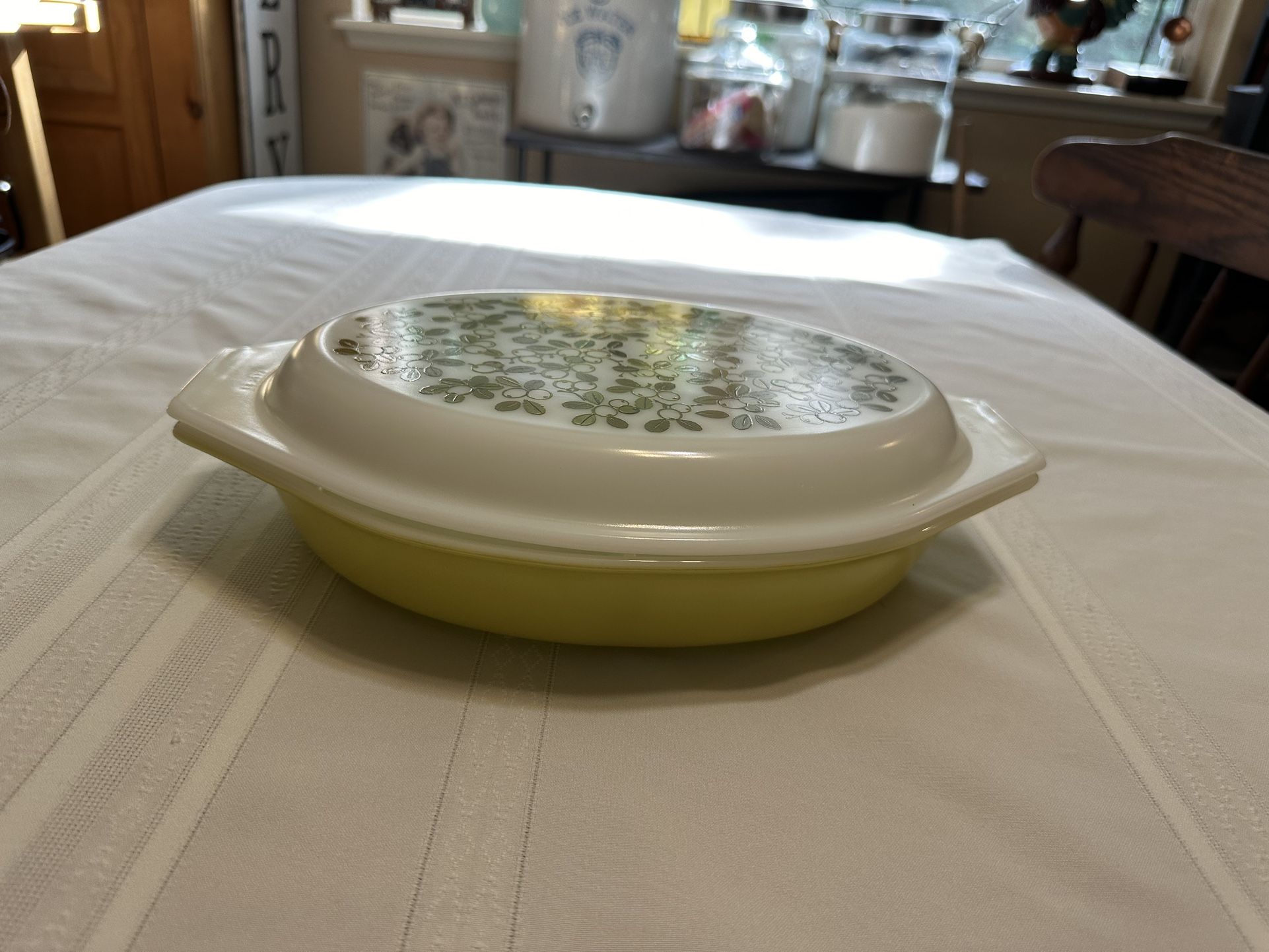 Vintage Pyrex Verde #063 Divided Serving Dish
