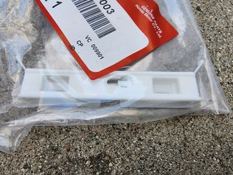 06 Civic Windshield Side Clips