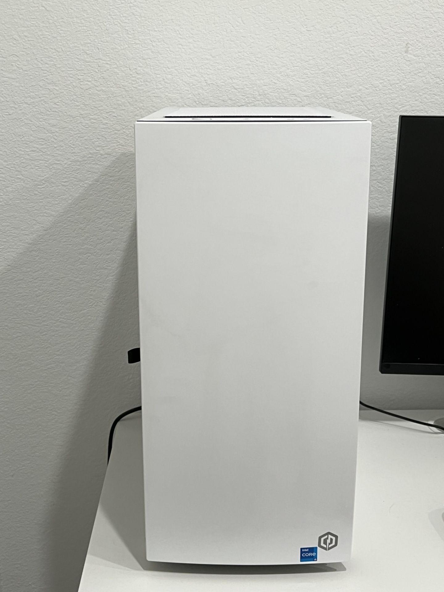 CyberPowerPC - Gamer Supreme Gaming Desktop - 11th Gen Intel i5-11400F - 16GB