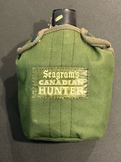 Vintage Promotional Seagram's Canadian Hunter canteen. This has been displayed only. Never used