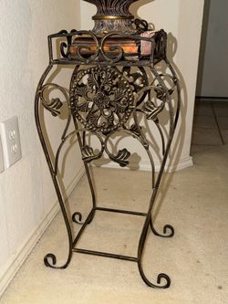 PEDESTAL + LAMP - Both are like new, both for $39 or $18 each