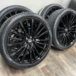 NEW 24 inch Gm style wheels wrapped in lexani 305/35r24 tire