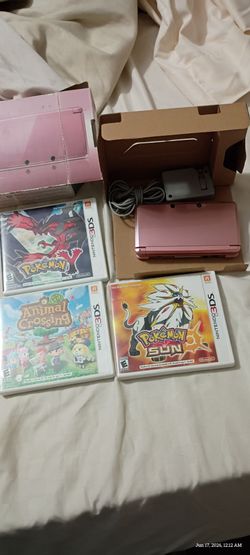 Pink Nintendo 3DS With 3 games