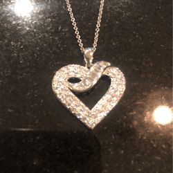 Beautiful DiamonArt 925 Sterling Silver CZ 18” Heart Pendant Necklace 