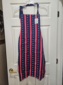 Apron. Knee length by sur la table', new giftable $10.00