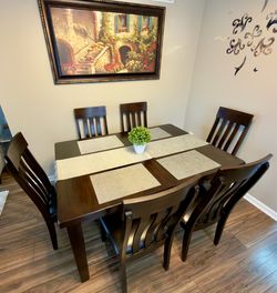 60"-78" Extendable Dining Table and 6 chairs