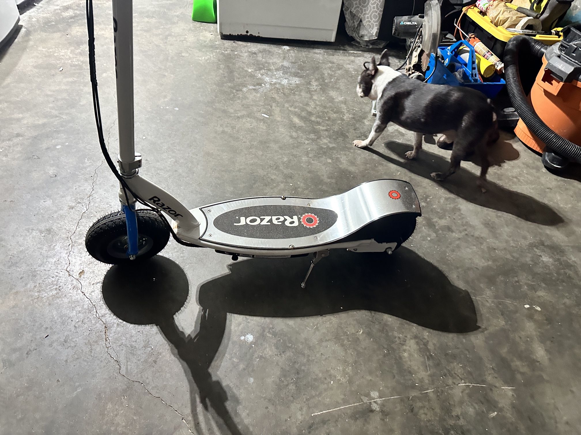 Razor E300