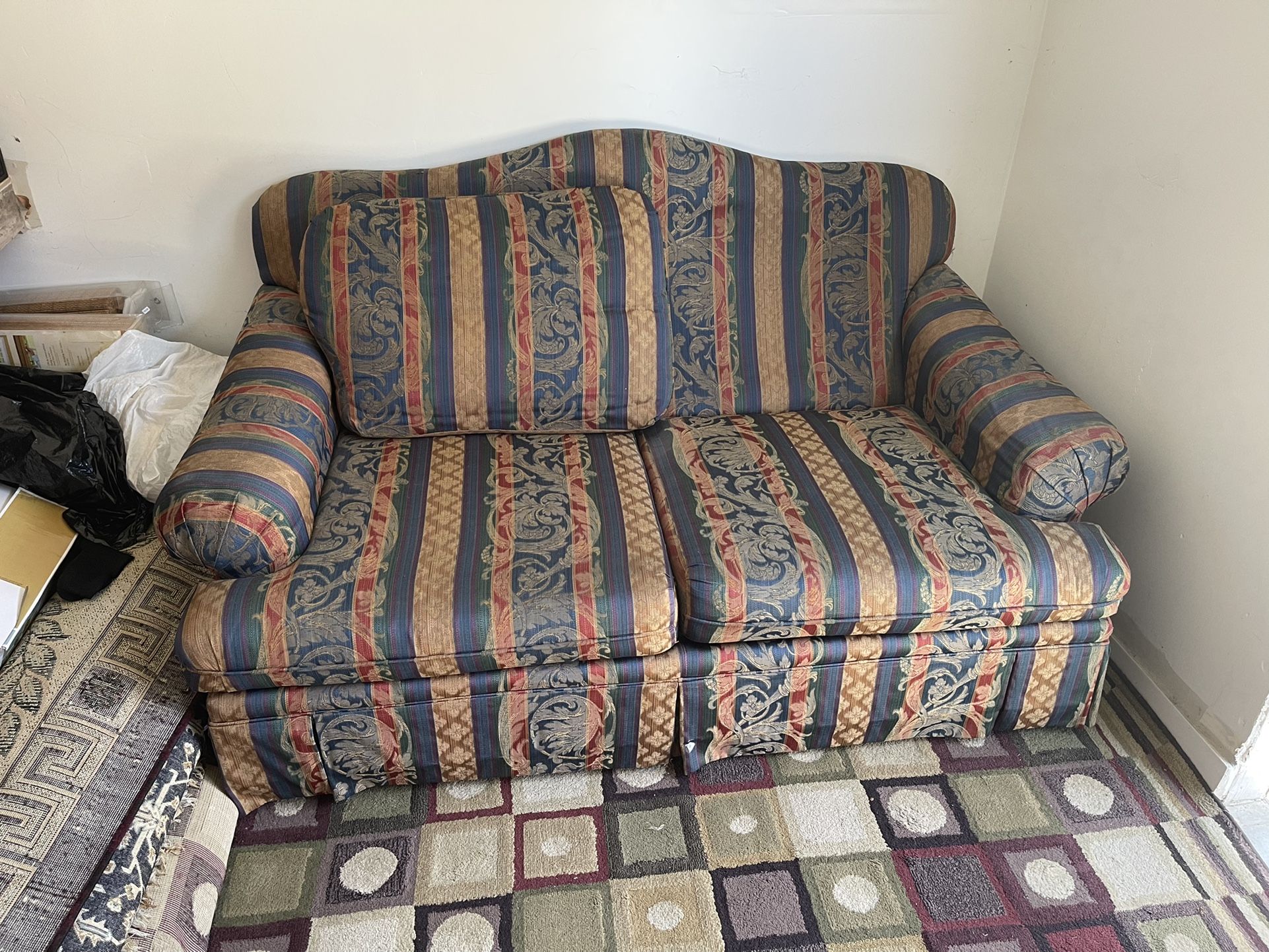 Cheap Premium Multi-Colored Sofa/Couch Hardly Used in Excellent Condition!!!