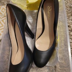 Dione Black Women's Heels Size 8