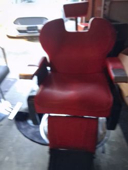 Barber Chair (Red)
