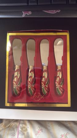Lenox holiday nouveau cheese spreader