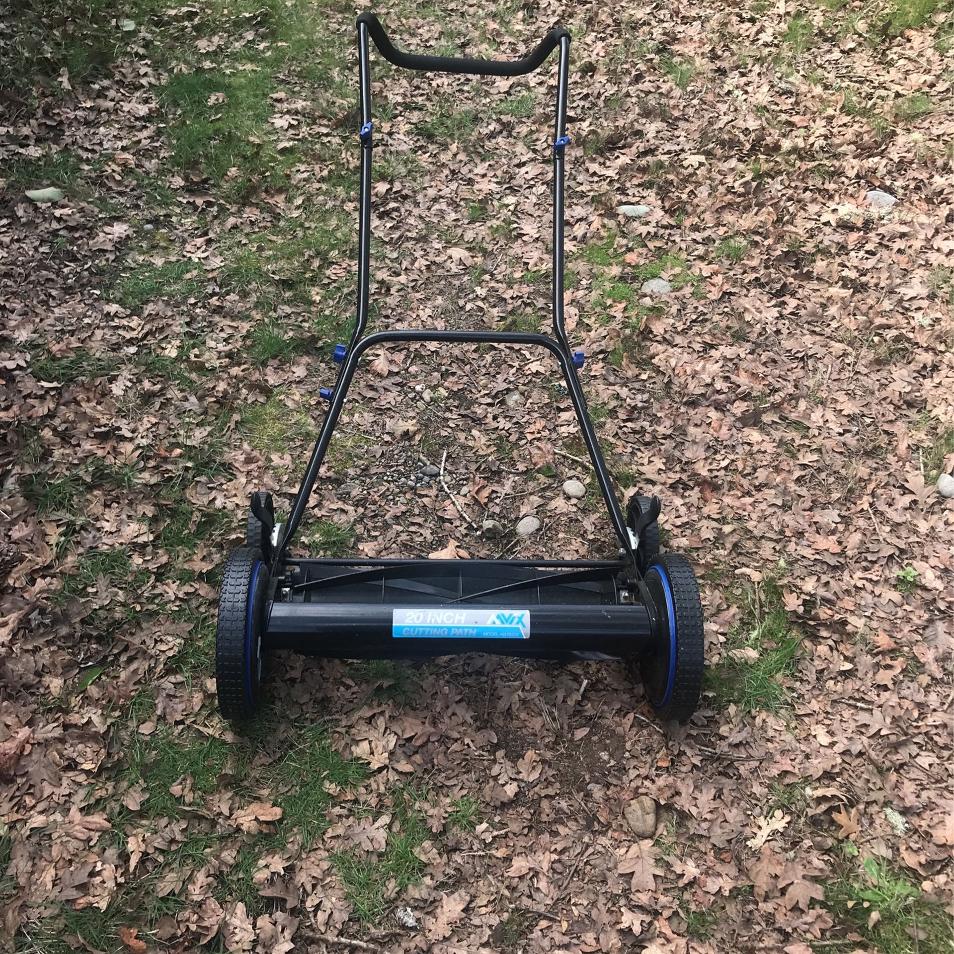 Aavix 20 inch Manual Push Mower for Sale in Lacey WA OfferUp