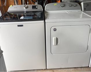 Maytag Washer & Whirlpool Dryer electric