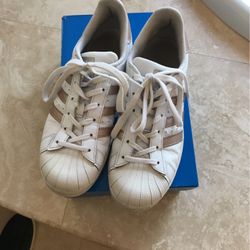 Adidas superstar tennis shoes