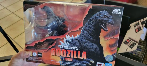 Kaiju and other figures